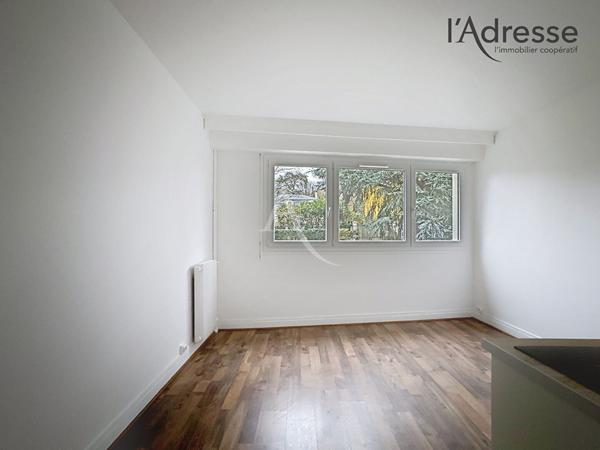 Appartement Saint Cloud Studio refait à neuf.