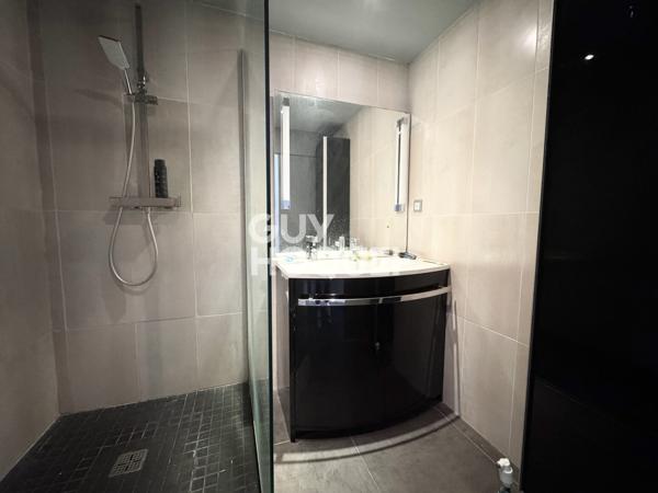 APPARTEMENT À VENDRE DE 5 PIÈCES DE 92,68 M²