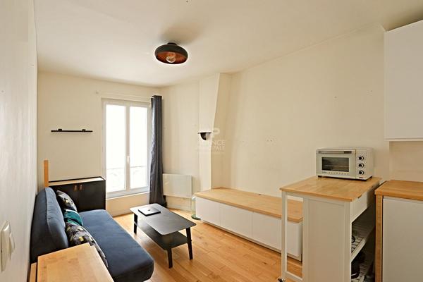 PARIS XVIII / DPE E / Appartement 2 pièces 260 000 € - Référence 15130