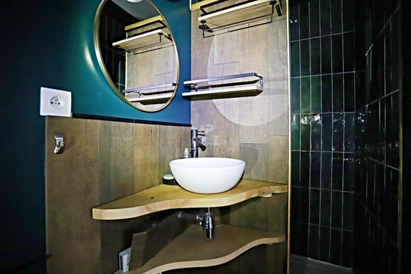 PARIS XVIII / DPE E / Appartement 2 pièces 260 000 € - Référence 15130