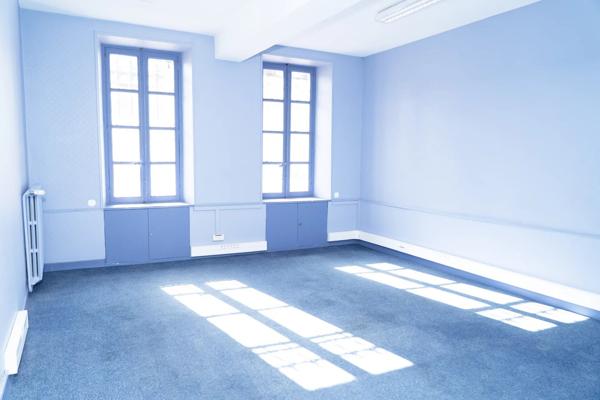 Vente                                                      Maison de ville
                        
                     11 pièces                      242 m2                     à Laon