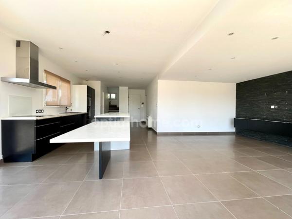 VILLA CONTEMPORAINE 4 PIÈCES 113 M2 PISCINE & GARAGE