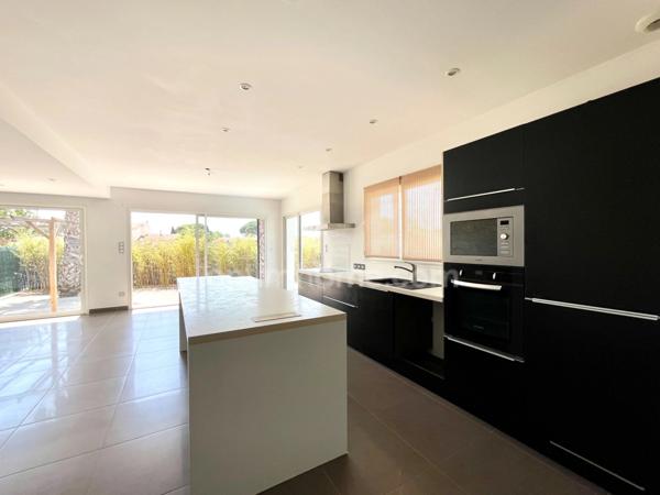 VILLA CONTEMPORAINE 4 PIÈCES 113 M2 PISCINE & GARAGE