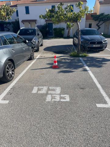 STUDIO : VUE IMPRENABLE SUR L’ÉTANG ET LE CANIGOU