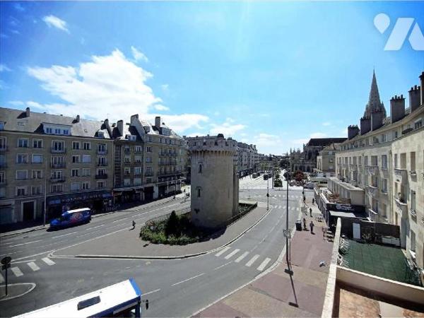 *** VIAGER OCCUPE ***  Femme de 82 ans.  Appartement T4 d'une superficie de 107.64m² idéalement...