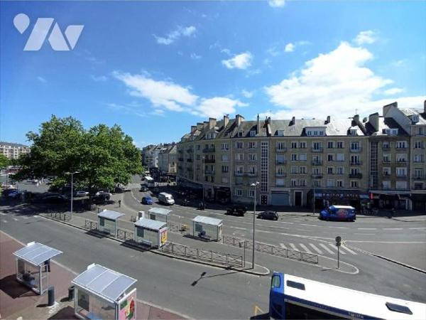 *** VIAGER OCCUPE ***  Femme de 82 ans.  Appartement T4 d'une superficie de 107.64m² idéalement...
