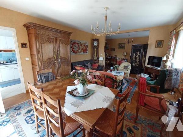 *** VIAGER OCCUPE ***  Femme de 82 ans.  Appartement T4 d'une superficie de 107.64m² idéalement...