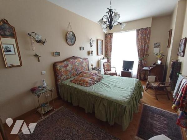 *** VIAGER OCCUPE ***  Femme de 82 ans.  Appartement T4 d'une superficie de 107.64m² idéalement...