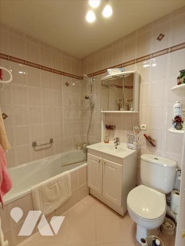 *** VIAGER OCCUPE ***  Femme de 82 ans.  Appartement T4 d'une superficie de 107.64m² idéalement...