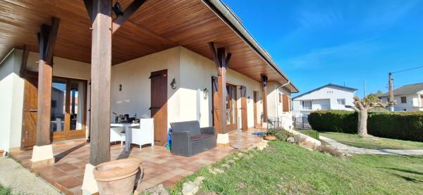 Maison  Bourgeoise spacieuse  de 171 m2  , 5 ch à vendre à Bourg-en-Bresse - Réf: Fs3380