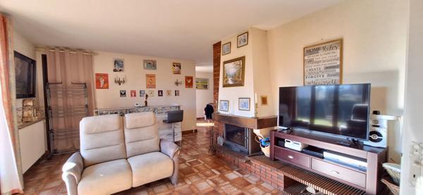 Maison  Bourgeoise spacieuse  de 171 m2  , 5 ch à vendre à Bourg-en-Bresse - Réf: Fs3380