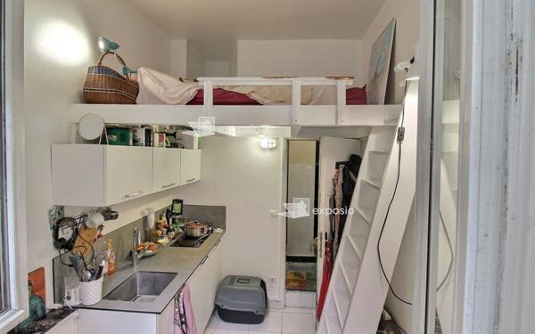 Appartement à vendre    2 pièces • 9 m2 Paris 18