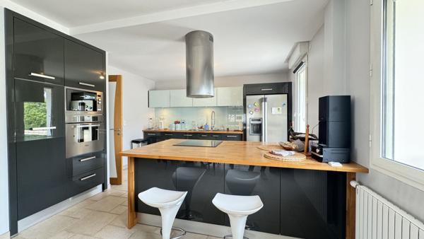 Vente Maison320 m² - 10 Pièces - DAMMARIE LES LYS (77190)