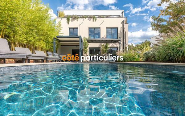 Vente Maison235 m² - 8 Pièces - SAINT MAUR DES FOSSES (94100)