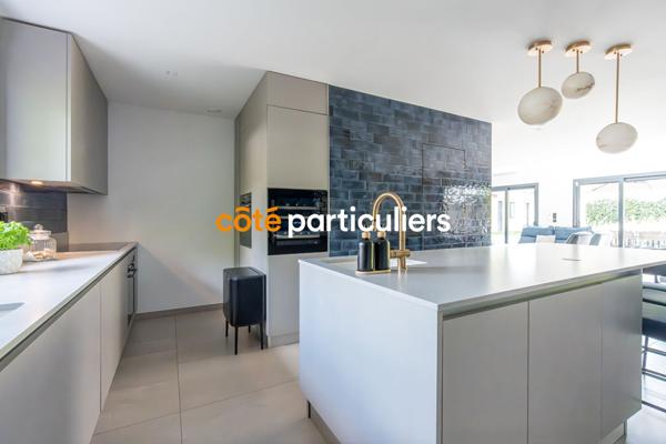 Vente Maison235 m² - 8 Pièces - SAINT MAUR DES FOSSES (94100)