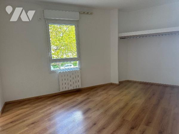 T2 RECENT AVEC GARAGE VENISSIEUX