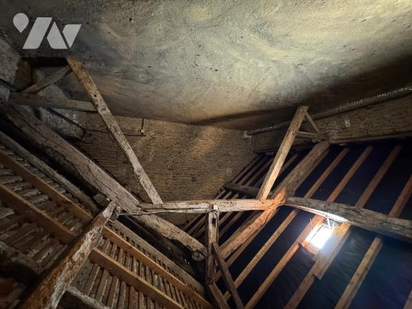 PACE (Orne) - longère à usage d'habitation 84 m² (travaux à prévoir), proche d' ALENCON grand jardin