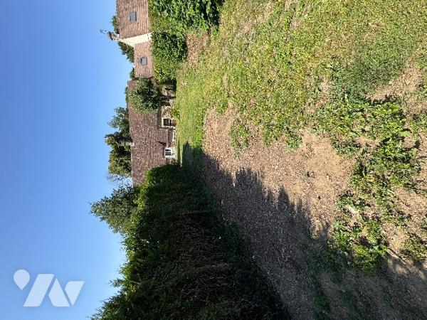 PACE (Orne) - longère à usage d'habitation 84 m² (travaux à prévoir), proche d' ALENCON grand jardin