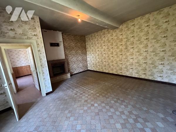 PACE (Orne) - longère à usage d'habitation 84 m² (travaux à prévoir), proche d' ALENCON grand jardin