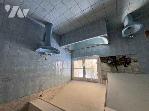 PACE (Orne) - longère à usage d'habitation 84 m² (travaux à prévoir), proche d' ALENCON grand jardin