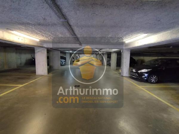 Vente                                                      Parking
                        
                                         18 m2                     à La Queue-en-Brie