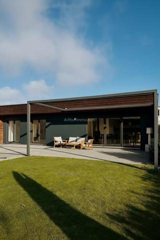 Vente                                                      Maison
                        
                     5 pièces                      97 m2                     à Colmar