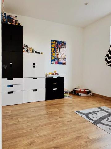 Vente                                                      Maison
                        
                     5 pièces                      97 m2                     à Colmar