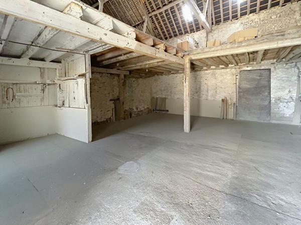 Maison à vendre 289 900 € Artenay 7 p 156 m² DPE D