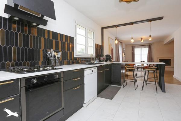 Maison à vendre |  Vernou-sur-Brenne |  7 pièces | 170 m²