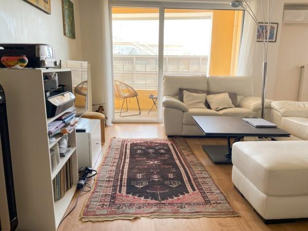 Appartement
         4 pièces
        - 110 m² 399 000 € *