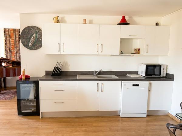 Appartement
         4 pièces
        - 110 m² 399 000 € *