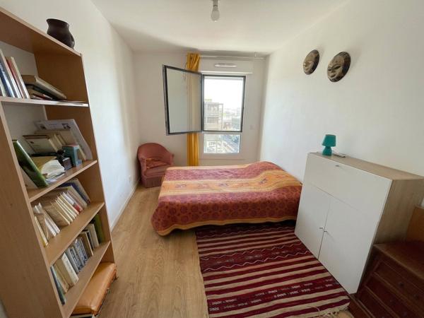Appartement
         4 pièces
        - 110 m² 399 000 € *