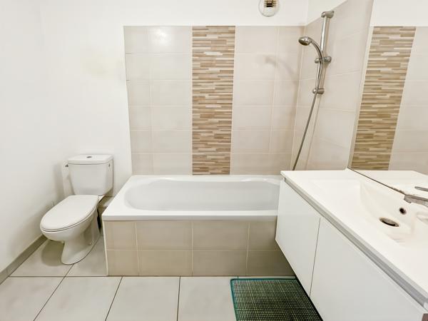 Appartement
         4 pièces
        - 110 m² 399 000 € *