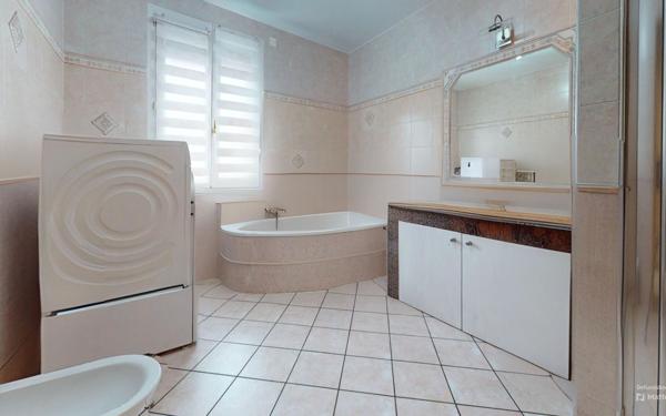 Maison à vendre    5 pièces • 140 m2 Marignier