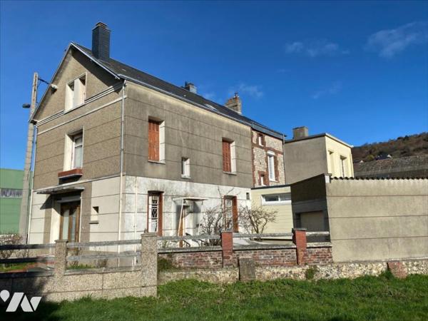 Proximité Centre Ville Maison avec jardinet et garage