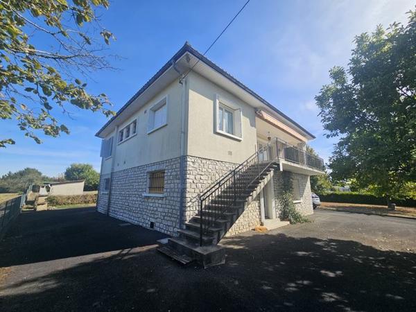 Maison à vendre 171 359 € Montguyon 7 p 151 m² DPE E