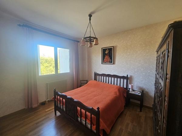 Maison à vendre 171 359 € Montguyon 7 p 151 m² DPE E