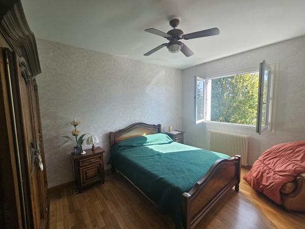 Maison à vendre 171 359 € Montguyon 7 p 151 m² DPE E