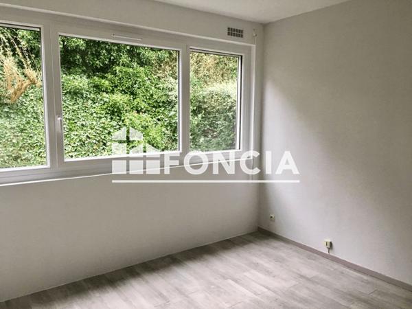 Location Studio 18.21 m² - 64 RUE DES TILLEULS Caen 14000