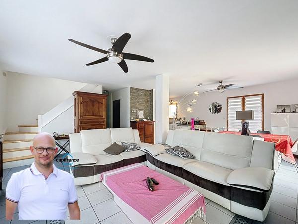 Maison à vendre 6 pièces LE PONT DE BEAUVOISIN (38) sur 800m2 de terrain.