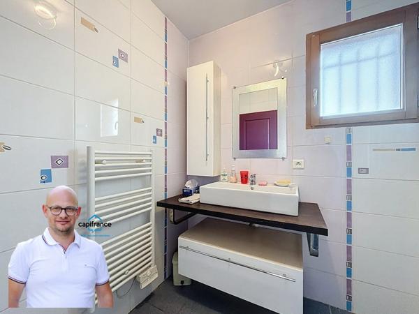 Maison à vendre 6 pièces LE PONT DE BEAUVOISIN (38) sur 800m2 de terrain.