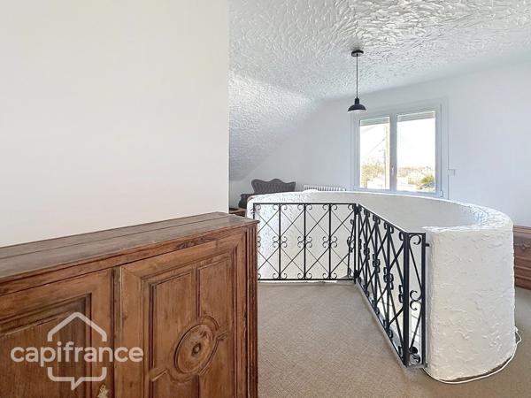 Dpt Deux Sèvres (79), à vendre THOUARS maison P7 de 196 m² - Terrain de 475,00 m²