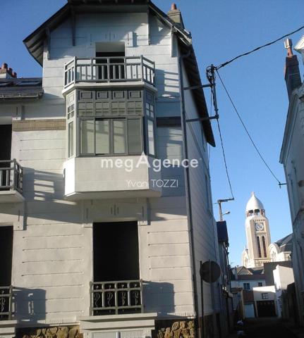 Maison à LES SABLES-D'OLONNE, 85100 - 12 pièces 279m²