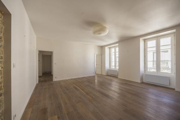 Appartement de caractère 3 chambres centre ville