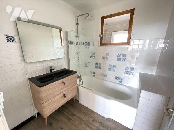A vendre - Manosque (04) - Alpes de Haute Provence : Appartement très lumineux de type 4 d'env ...