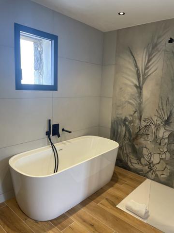 Ventiseri (20240) Magnifique Bergerie de 95 m2, vue mer avec piscine