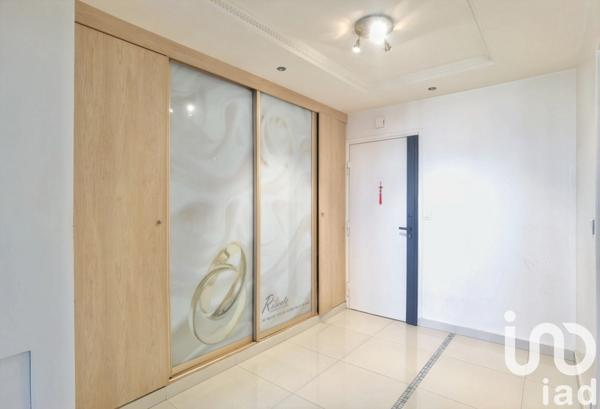 Appartement 4 pièces de 74 m² à Aubervilliers (93300)