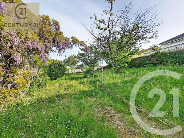 Terrain à vendre  1660 m 2   PEYRILHAC  - 87
