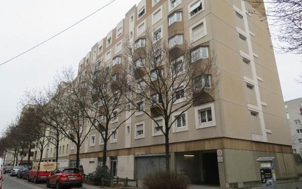 Stationnement à louer    Lyon 3