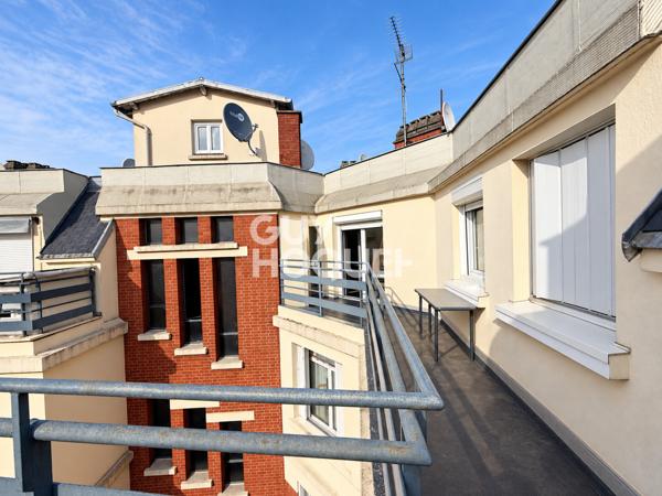 studio avec balcon de 12m² à 5 minutes du métro 7 Fort d'Aubervilliers
